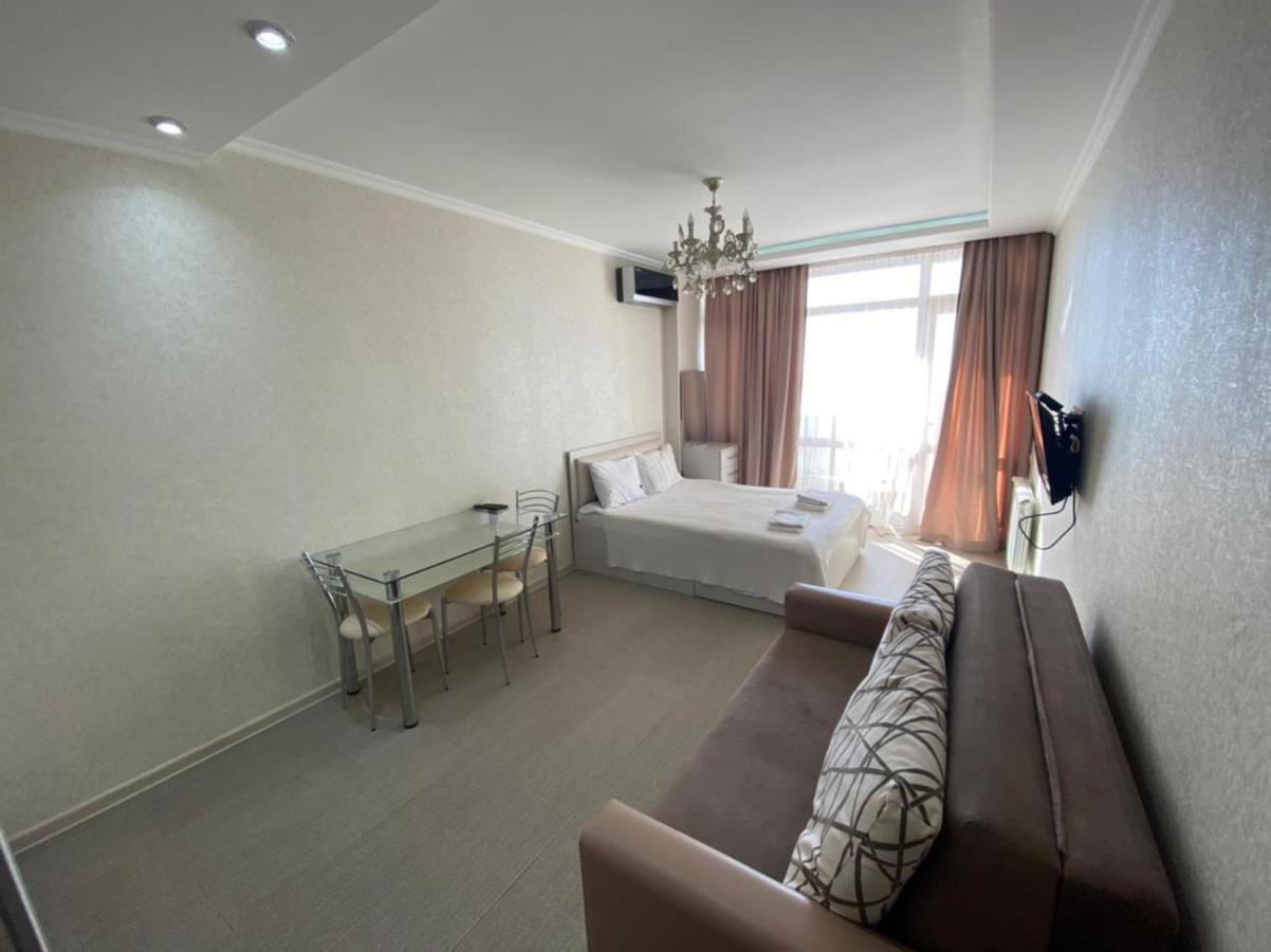 Cozy Studio Apartment-Sea View Batumi Eksteriør billede