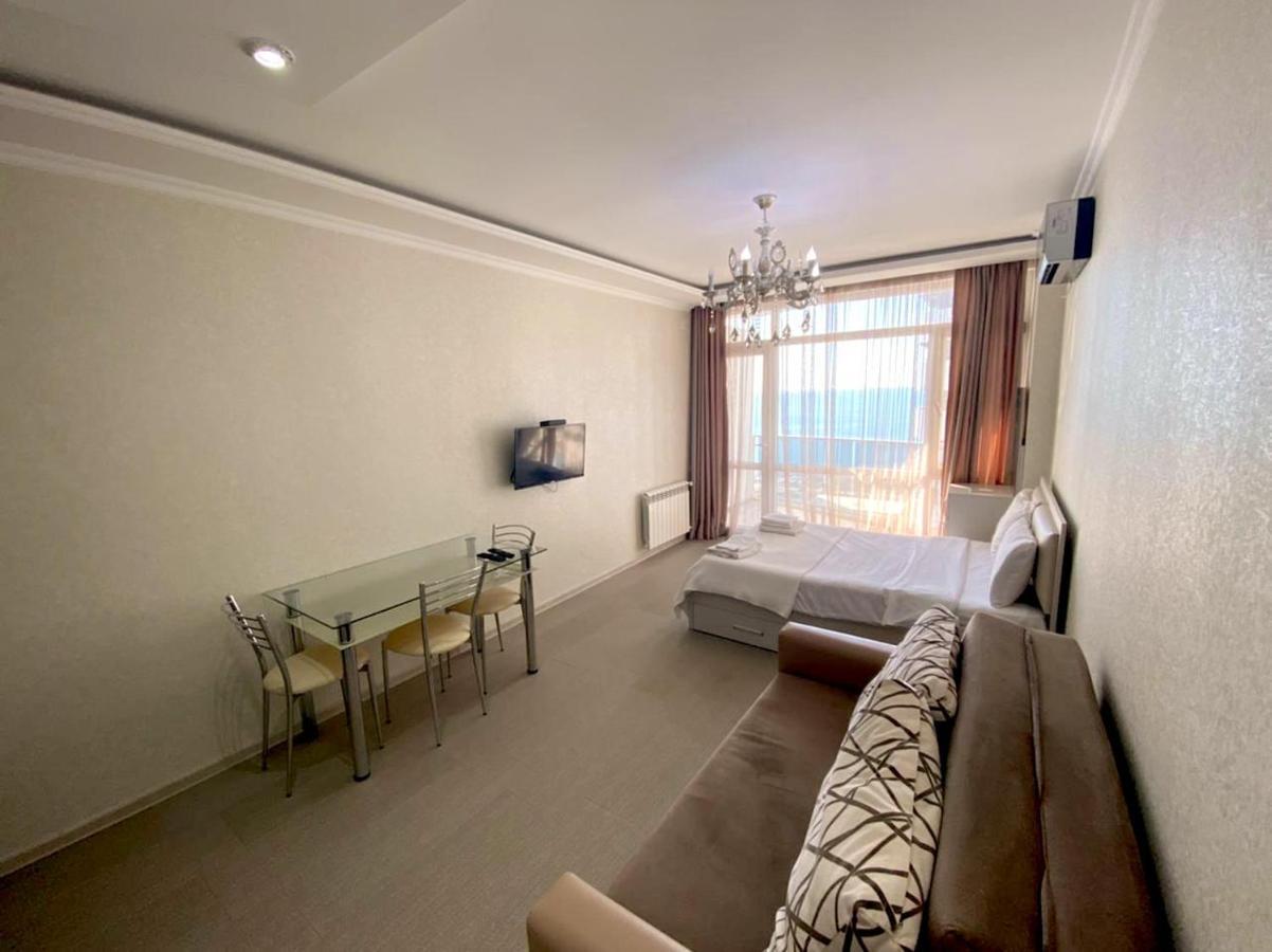 Cozy Studio Apartment-Sea View Batumi Eksteriør billede