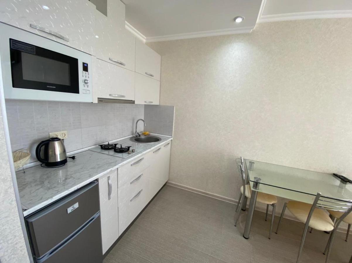 Cozy Studio Apartment-Sea View Batumi Eksteriør billede