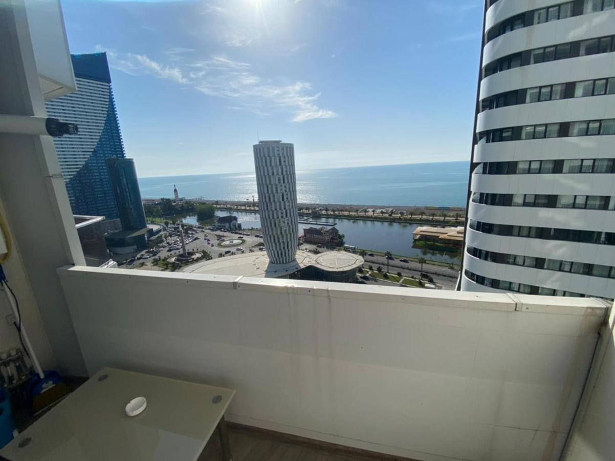 Cozy Studio Apartment-Sea View Batumi Eksteriør billede